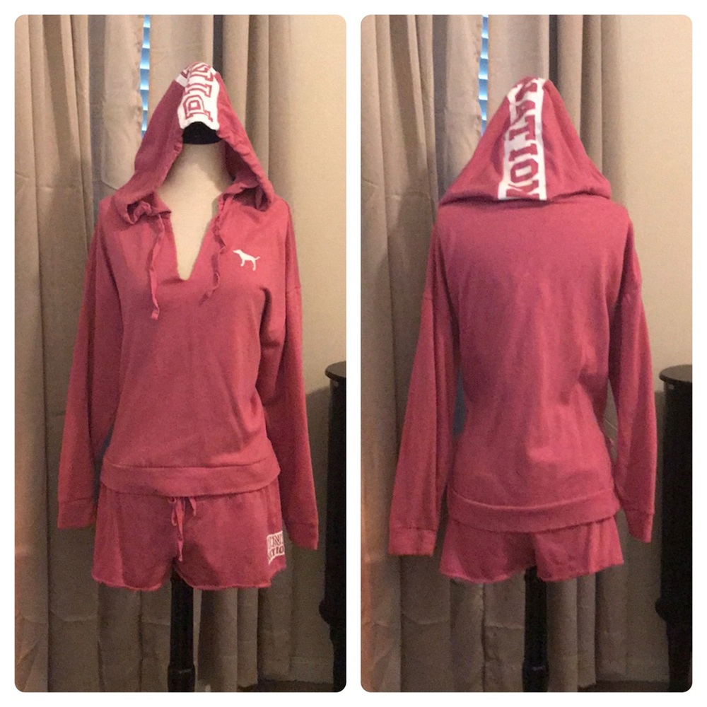 NWOT. VS PINK HOODIE SHORT SET